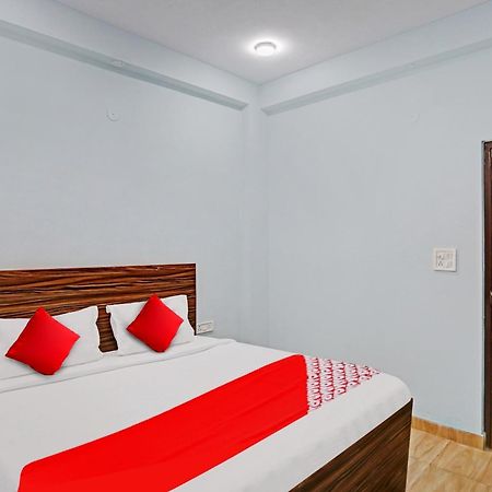 Hotel O Surya Gold Guest House Najafgarh Екстериор снимка