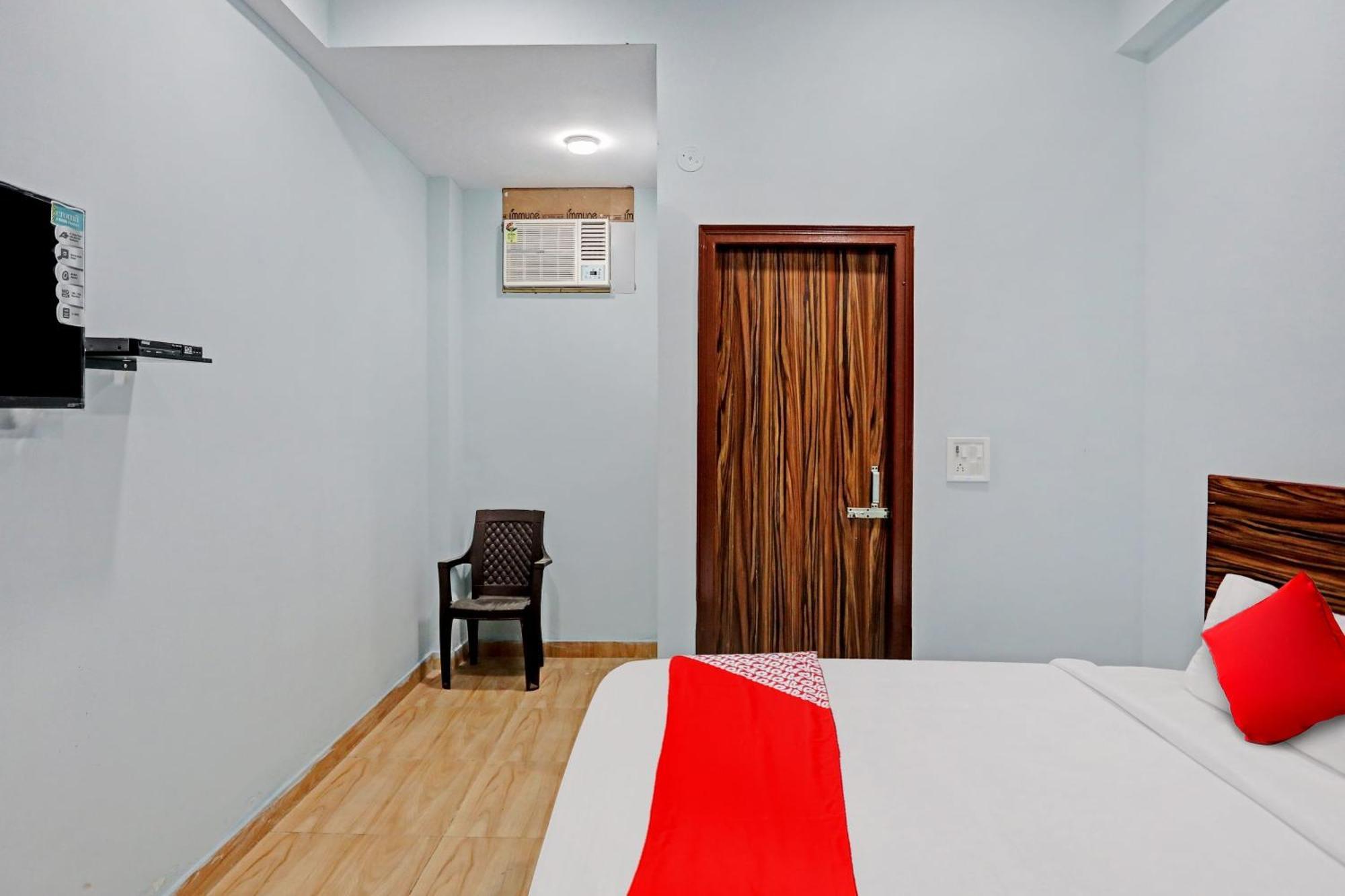 Hotel O Surya Gold Guest House Najafgarh Екстериор снимка