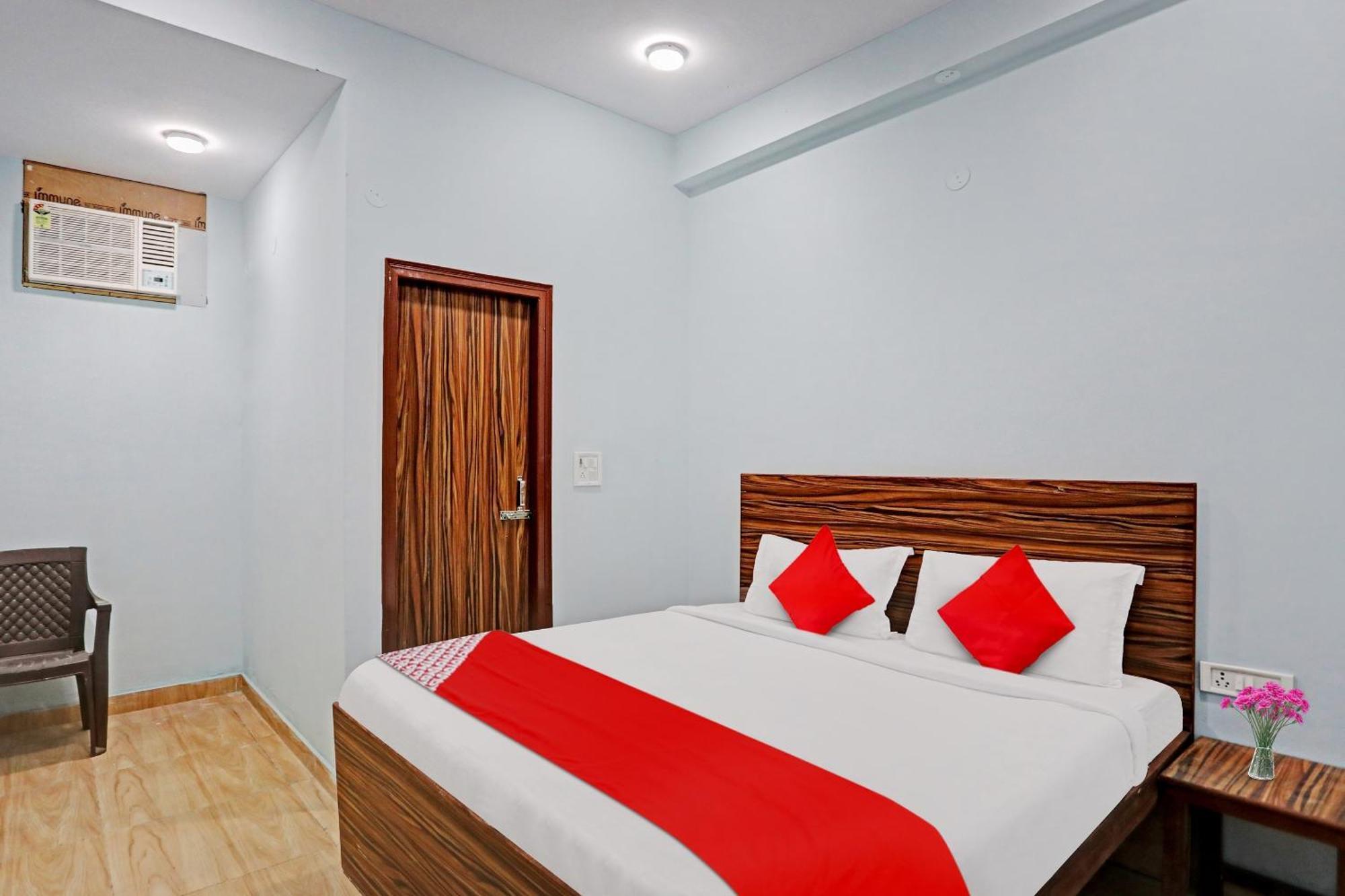 Hotel O Surya Gold Guest House Najafgarh Екстериор снимка